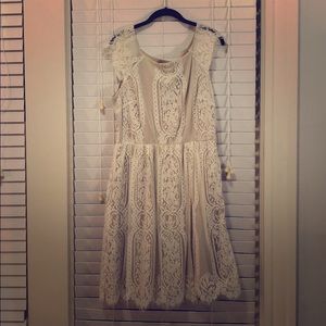 Gorgeous dress to wear to an event.